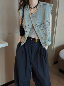 Retro Denim Vest Top Womens Short Sleeveless Outerwear Jacket Autumn Summer Small Size Vest Button Design Cotton Material