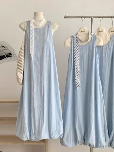 ชุดเดรสยาวแขนกุดสีน้ำเงิน ชุดไปเที่ยวชายหาด ทรงเข้ารูป สำหรับผู้หญิงในฤดูร้อน 2025 ชุดกระโปรงทรงดอกไม้ ความยาวปกติ