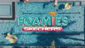 Skechers รองเท้าผู้หญิง รองเท้าผ้าใบ Women Foamies Arch Fit Its A Fit Walking Shoes - 111385-BLSH - มิเตอร์เครื่อง กระบวนการที่สะอาดแบบ Arch Fit Dual-Density