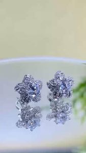 Khuyên tai bạc nữ xi bạch kim hoa mai Bông tai nữ bạc chủ đính moissanite màu trắng màu xanh 5li Hoa tai bạc thật mạ vàng trắng KIM LỘC PHÁT BHMV