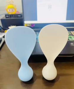 Sku205- Muỗng múc cơm lật đật tự đứng vững không cần giá đỡ chống dính. Sạch sẽ tiện lợi