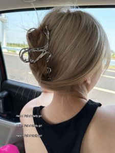 Terrible Confused ~ Niche Style Metal Wire-Shaped Grip Cold Feeling Minimalist Back Head Updo Shark Clip Hair Accessories