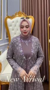 Gamis Brukat Premium Lengan Panjang Kerah Bulat Tampil Elegan dengan Busana Malam & Kasual Model Terbaru 2024