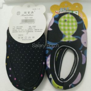 Hài nỉ nhung TE04 (1-3 tuổi kt: 13x6cm )giữ ấm chống trượt đi trong nhà ấm áp vào mùa đông sạch sẽ phù hợp với mọi lứa tuổi. Mua 5 đôi tặng 1 giá 16kk