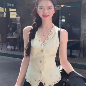 chaqi | Embroidered Lace Hollow Out Vest Womens V-Neck French Design Slimming Sleeveless Top Inner Wear Commute Style Mid-Length Pure Color