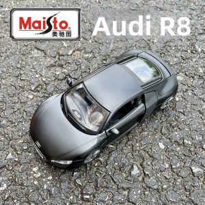 Maisto | Collectible R8 Car Model 1:24 Scale
