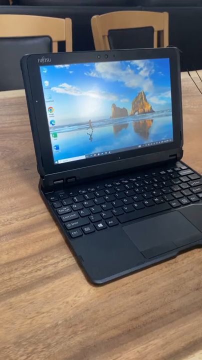 แท็ปเลต 2 In 1) Fujitsu Arrows Tab Q509/Celeron N4000/Ram 4