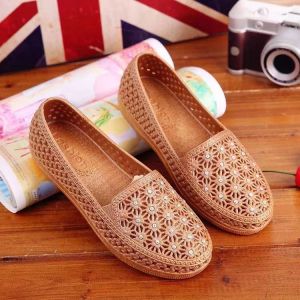Beijing Ladies Canvas Shoes Breathable Dirt Resistant Slip-On Soft Bottom Flat Heel Fashionable Casual Footwear for Women