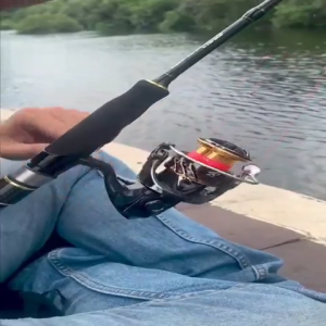 Reel Pancing GoStrike Versus Z-1 1000 - 6000 SW (11 Seal Bearing) Carbon Murah - Toms Fishing