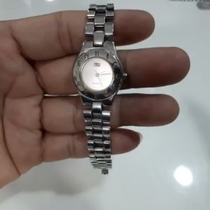Đồng hồ nữ cao cấp Enrio Coveri size 25mm second hand si Nhật