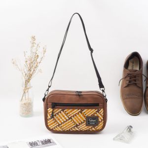 Lubie Clutch Ethnic Sintetis Leather Pandanus