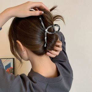 Large Size Metal Shark Hair Clip Womens New 2025 Back of Head Hair Accessories Summer High-End Feeling Hairpins Clamps