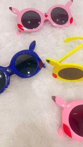 Kacamata hitam anak model pikachu sunglasses