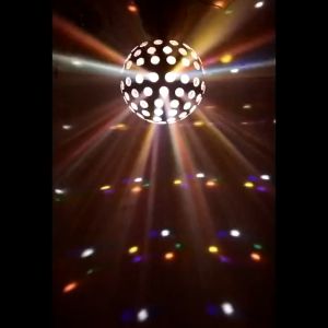 ไฟลูกบอลหมุนได้ ไฟเวที ไฟแฟลช KTV 40W ไฟดิสโก้ Disco light ไฟเทค ไฟปาร์ตี้ LED Party light ตามจังหวะ ลูกบอลไฟคริสตัลมายากล LED หมุนได้ รีโมทคอนโทรล