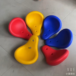 อุปกรณ์เสริมที่นั่งชิงช้ากระดกพลาสติก สำหรับสนามเด็กเล่นกลางแจ้ง เหมาะสำหรับเด็ก ออกแบบตามหลักสรีรศาสตร์ เปลี่ยนที่นั่งได้ มีให้เลือกหลายสี