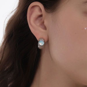 ต่างหูห่วงรูปตัว C ประกายหรูหรา ฝีมือหนัก ต้นฉบับ ดีไซน์ แสงจันทร์วันที่ไม่ซ้ําใครสไตล์ ผู้หญิง เครื่องประดับแฟชั่น