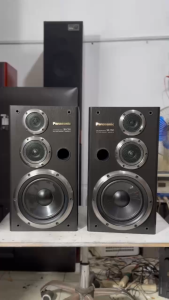 Cặp Loa Nghe Nhạc Panasonic SB - D50 đẹp keng hát cực hay(zá xả 2tr6 mua ip shop nhé)