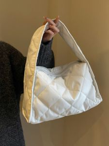 น้ำหนักเบา ไหล่เดี่ยวเย็บเพชรความจุขนาดใหญ่ ลำลอง กระเป๋าถือ กระเป๋าโท้ทพับได้ กระเป๋าใต้วงแขน พลีท กระเป๋าทรงถัง