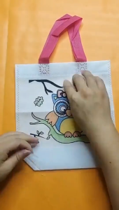 Kids DIY Goodie Bag Set with 6 Markers DIY Tote Bags for Kids Birthday or School Events| Art & Craft Goodie Bags