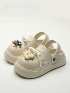 Niche Strap Slippers Porous Shoes Women Summer Outer Wear 2024 New Fashion Net Red Non-Slip Cute Platform Sandals