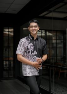 KEMEJA BATIK PRIA LENGAN PENDEK MOTIF KUJANG
