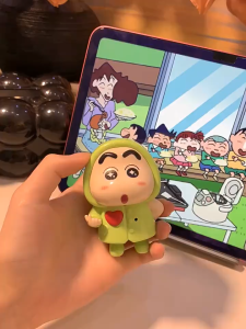 Móc Khóa Shin-chan Phát Tiếng “I LOVE YOU” – Phiên Bản Tình Yêu Treo Túi & Chìa Khóa Mới Nhất 2025