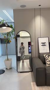 Chinese Ancient Style Dressing Mirror Home Living Room Full-Length Mirror Wall Arch Floor Full-Length Mirror Wall Hanging French Arch Mirror