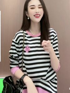 เสื้อยืดคอกลมแขนยาวลายทางสุดเก๋สำหรับผู้หญิง เสื้อเชิ้ตแฟชั่นฤดูใบไม้ร่วง คอลเลกชั่นฤดูใบไม้ร่วง 2025 เสื้อเชิ้ตผู้หญิงสุดเก๋