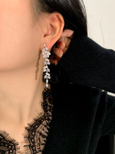 Long Dangle Earrings Women Silver Needle Zircon Leaf Slimming Korean Style Fashion Jewelry Earring Pair  out