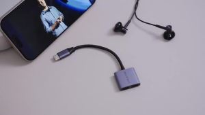 Cabletimes | CABLETIME PD 60W Fast Charger Aluminium Adapter USB C to Dual USB C Headphone and Charger Adapter 2-in-1 for IPhone HUAWEI