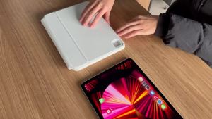 Magic Keyboard for iPad Pro 13 inch M5 M4 Smart Case for iPad Pro 13 A3361 A3362 A2925 A2926 Touchpad Backlit Keyboard Cover