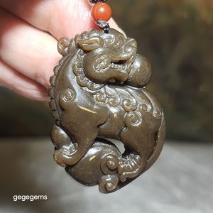 Premium Nephrite deep caramel brown greasy 3 dimensional Pi Xiu pendant (with certificate)