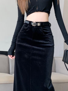 สีดำ กํามะหยี่ไม่สมมาตรสูง เอว กระโปรงทรงเอ ผู้หญิง ฤดูใบไม้ร่วง ฤดูหนาว แฟชั่นความยาวปานกลางแยกหลัง เดรสรัดรูป One-Step กระโปรง