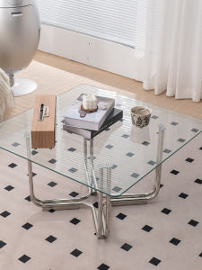 โต๊ะกาแฟเหล็กกล้าไมโครไพล์ทรงสี่เหลี่ยมเล็กสำหรับโซฟาในห้องนั่งเล่น วัสดุป้องกันรอยขีดข่วน สไตล์บ้านสไตล์อเมริกัน โต๊ะเล็กสำหรับครอบครัวขนาดเล็ก