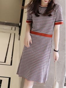 High-End Fashion Knitted Ice Silk Womens Dress Short Sleeve Waist-Cinching A-Line Midi Dress Autumn New Style Commute Simple Pattern