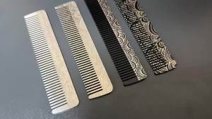 New 1/2PCS Portable Barber Steel Combs Carving Pattern Beard Combs For Men Mustache Care Haircut Tools Salon Hair Styling Comb