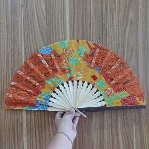 Souvenir Kipas Batik Jumbo Kombinasi Kain Broklat Natural