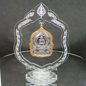 ซุ้มห้อยพระ 1 องค์ถมเงินและผมทองทรงเสมา1