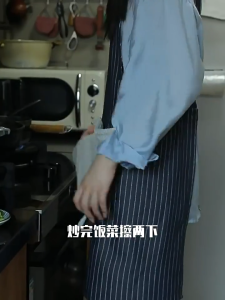 1 PC Detachable Hand Towel Design Kitchen Apron Waterproof Oil‑Proof Large Capacity Pockets Reusable Work Apron