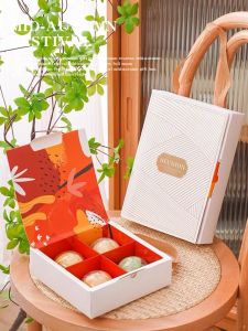 Portable Egg Yolk Pastry Box Baking Paper Box Snowy Bride Cookie Box High End Gift Box for Mid-Autumn Mooncake 4 Pack 6 Pack