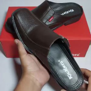 Sepatu Selop Bustong Kulit Pria Spatu Slip On Cowok Casual Sepatu Sandal Laki Laki Dewasa