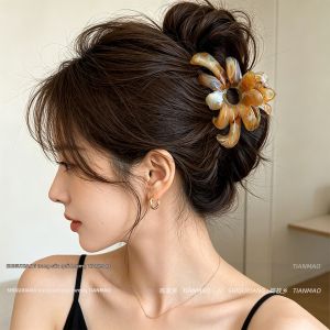 Kẹp Trung Bình Hình Hoa Mực