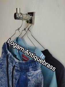 Gantungan baju stainless steel anti karat cantolan baju dinding tempel