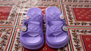 FGMM Sendal Terbaru 2025 Cewek Sandal Anak Ringan Nyaman Elastis Anti Lecet Sandal anak Perempuan Double Strap Jibitz Labubu Slip On
