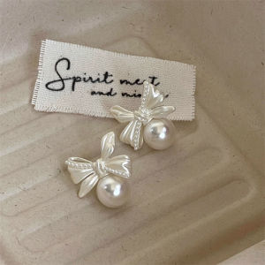 French Butterfly Knot Pearl Earrings Womens Luxury Minimalist Fashion Elegant Jewelry Alloy/Plated Silver/Plated Gold