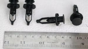 5 Pcs Klip Kancing Bemper Toyota Innova Fortuner ALtis Yaris