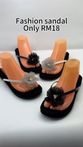 (Ready Stock) New Fashion Women Designer Slippers Beach Ladies Slipper