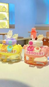 Bình nước thể thao bằng nhựa dung tích lớn 1200ml in họa tiết hoạt hình - Happy Life 4U
