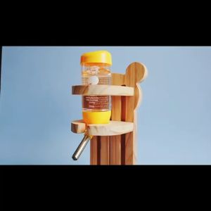 ที่ใส่ขวดน้ำหนูแฮมสเตอร์ ไม่แถมขวดน้ำ สินค้าต้องประกอบเอง ขนาด 16.4x9x20 CM