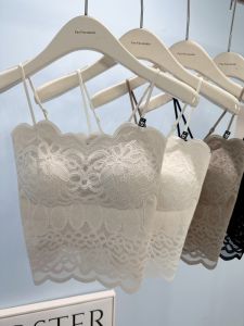 French Lace Crop Top with Padded Bra And Waistline Emphasis Summer 2024 Womens Sweet Style Slim Fit Nylon And Spandex Vest